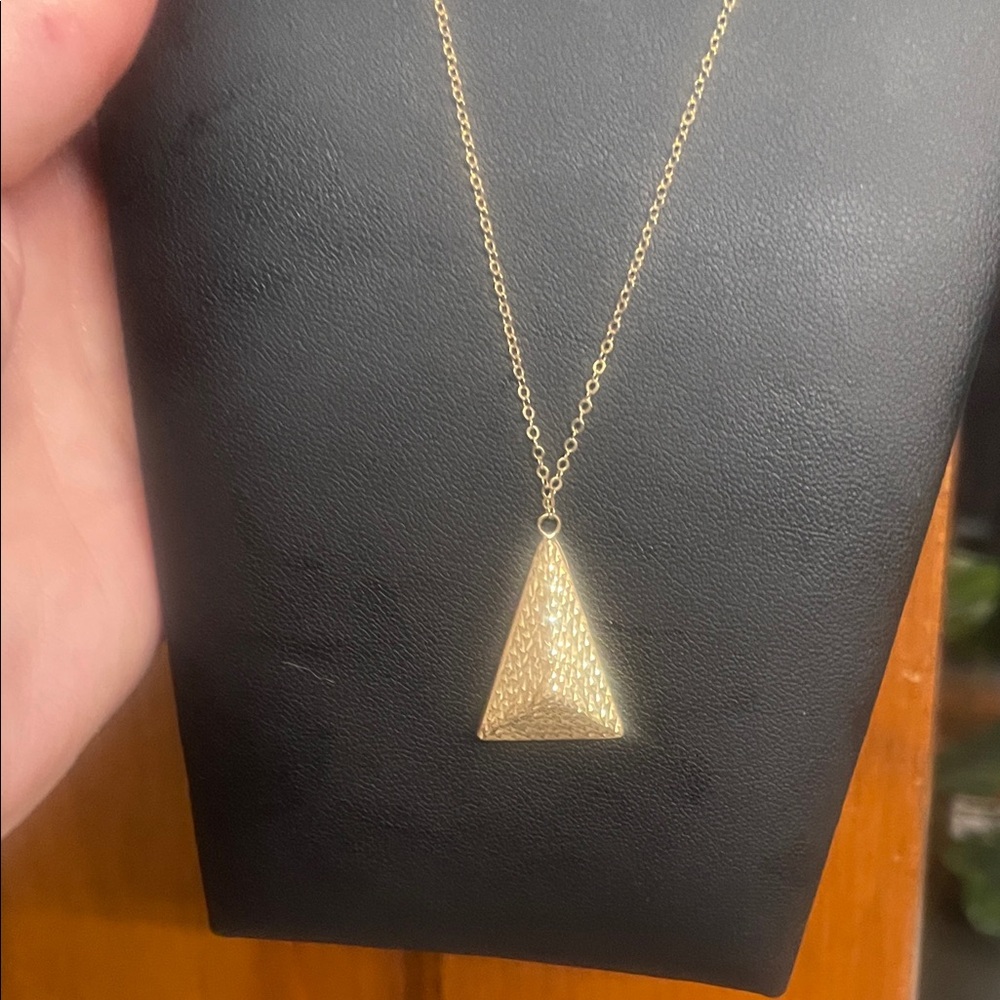 Elegant 10 k  Gold Triangle Pendant Necklace